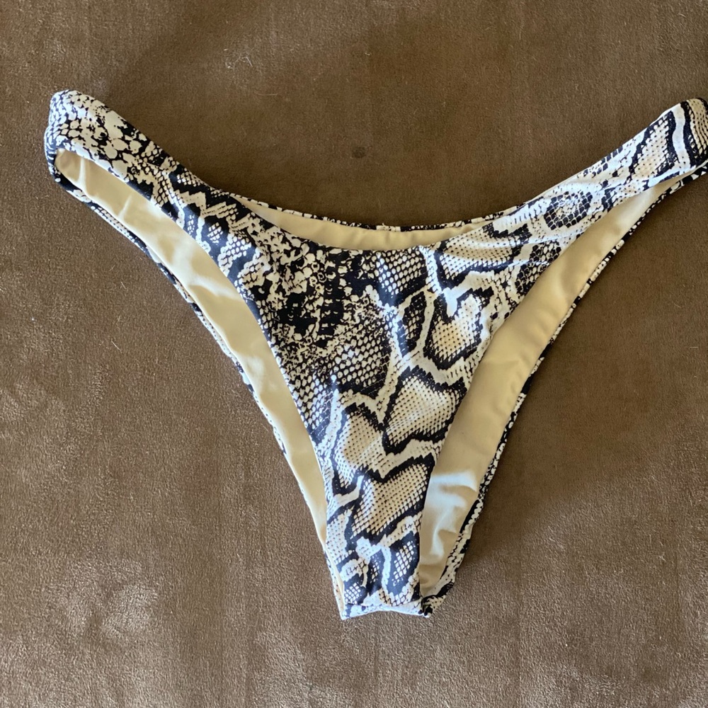 VYB bikini bottoms